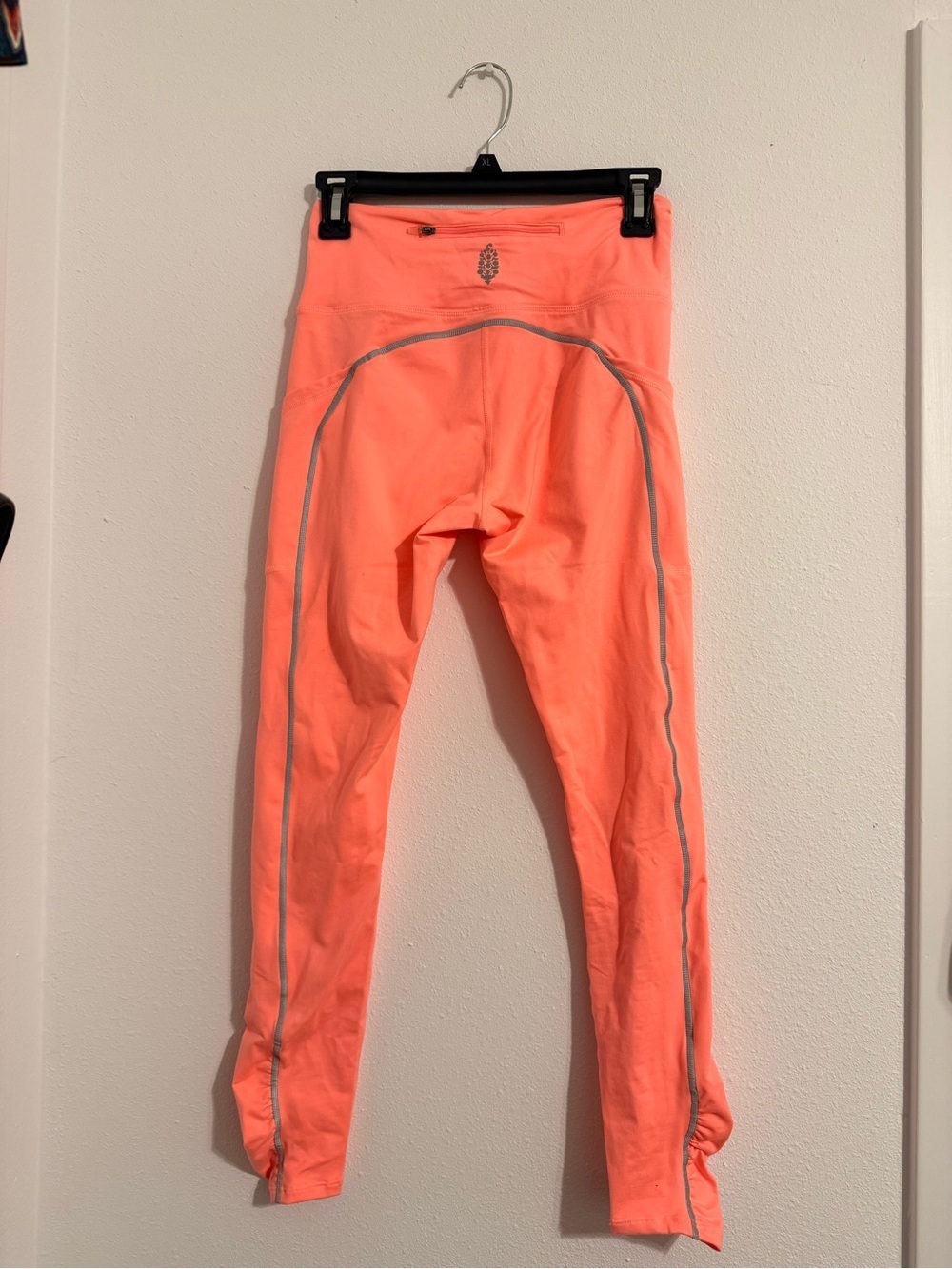 NWOT FP Movement You're A Peach Logo Leggings